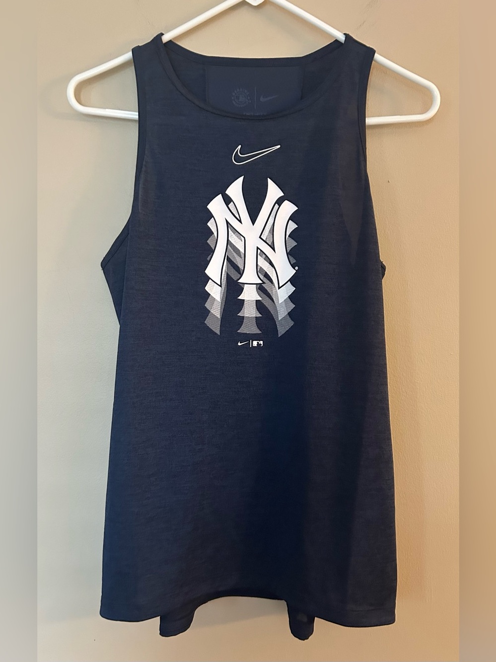 Nike Navy Woman’s Medium Yankees Tank